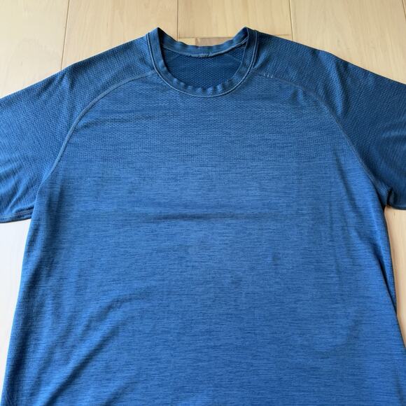 Lululemon Vent Shirt Medium Blue Yoga Running Workout Sportswear Athleisurea - Picture 3 of 8